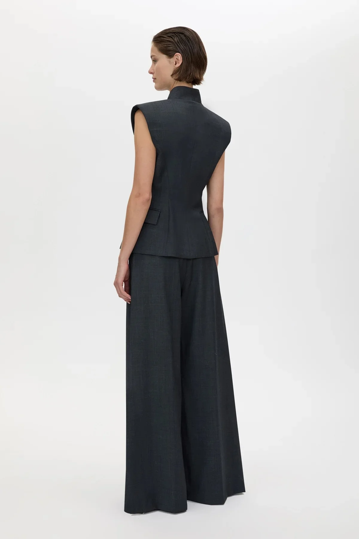Ascent Wide Leg Side Pleat Pant Dark Grey - Image 4