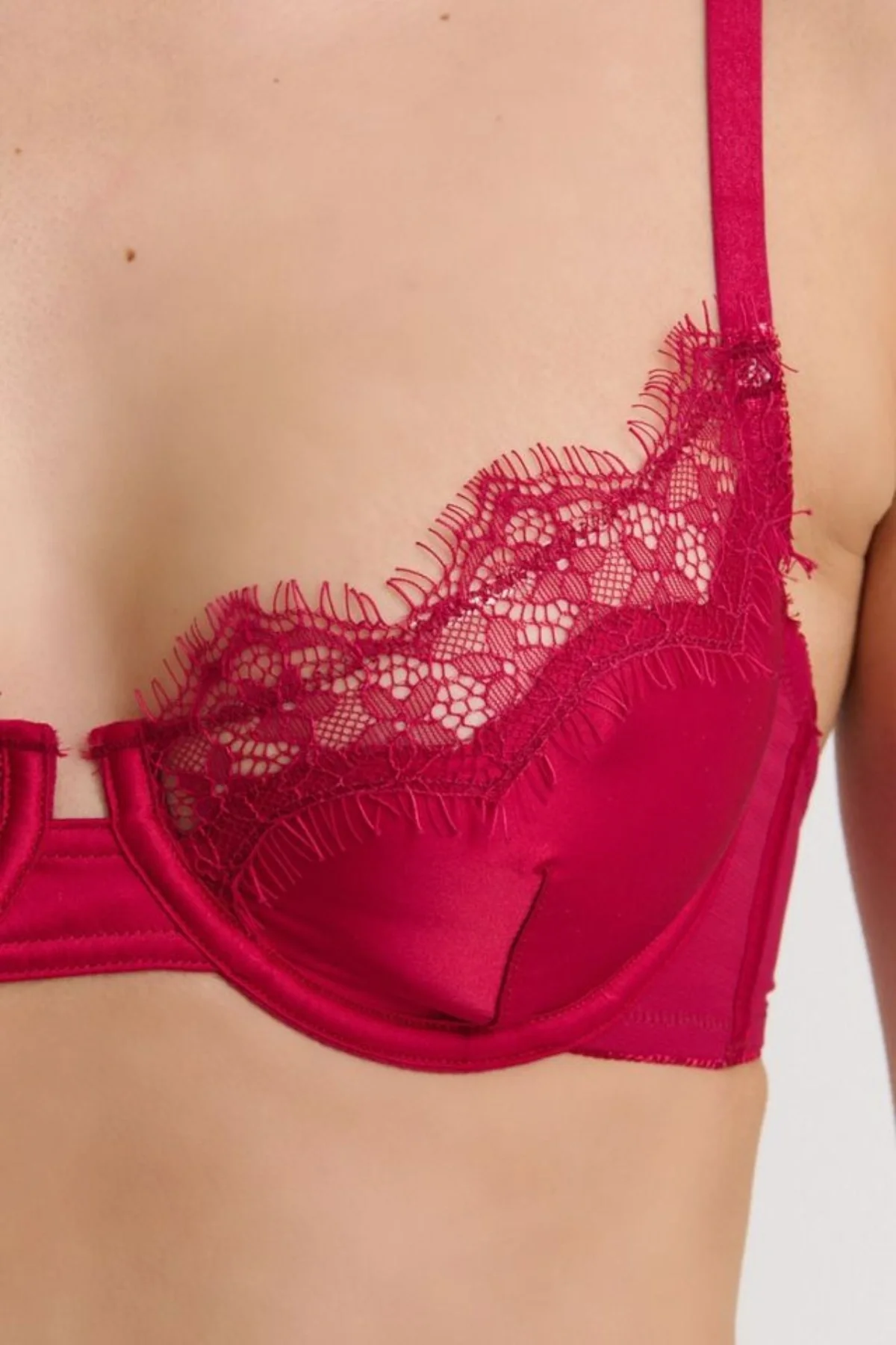 Sorrento Underwire Red - Image 3