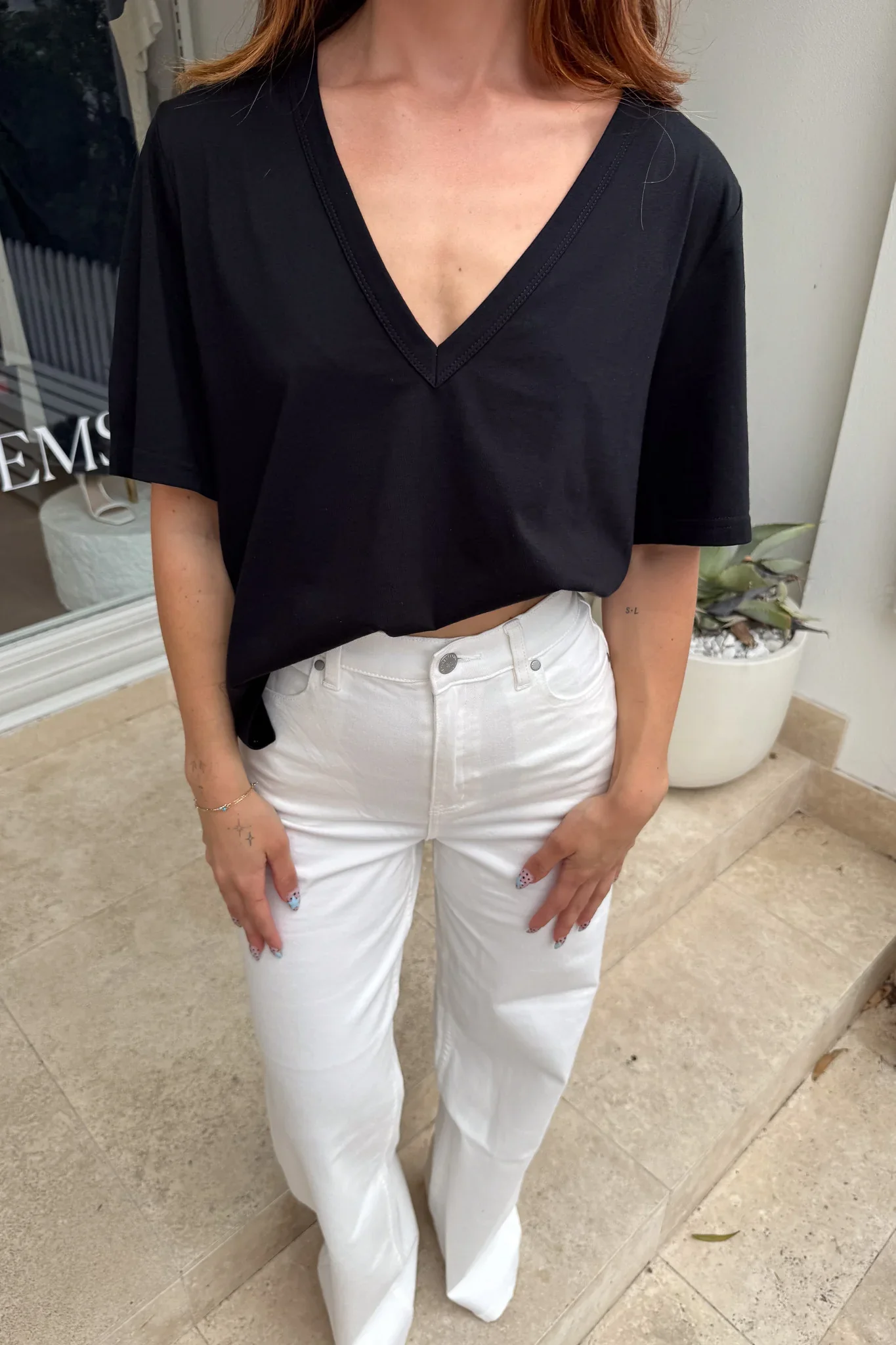 Carter V Neck Tee Black - Image 11
